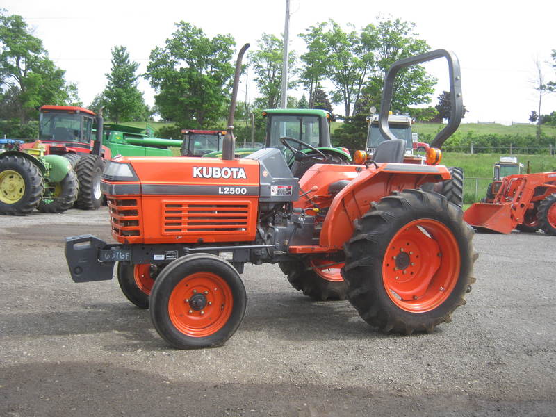 Tractors - Farm  Kubota L2500 Tractor  Photo